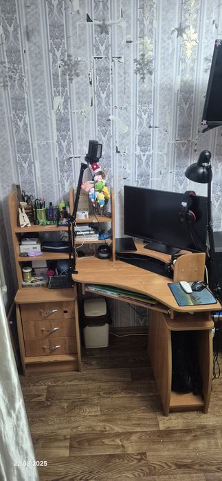 Компьютерный стол