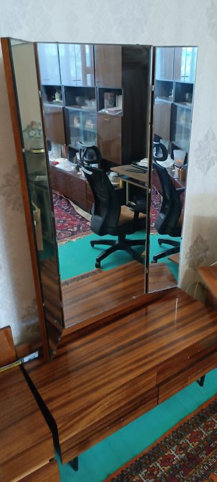 Продам Зеркало/трюмо