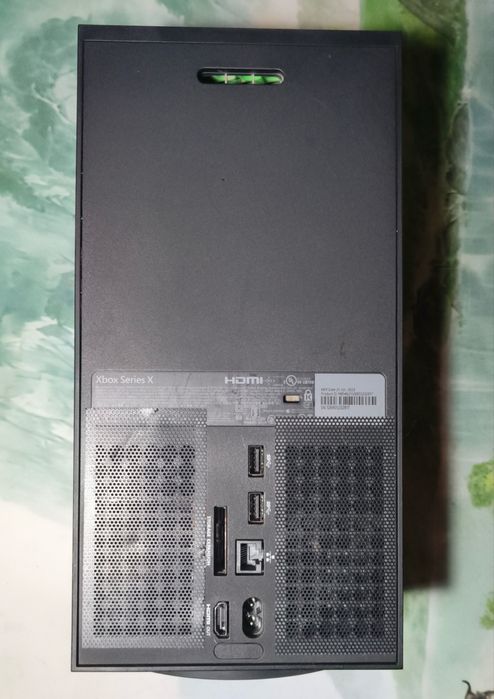 Продаю Xbox series X 1TB