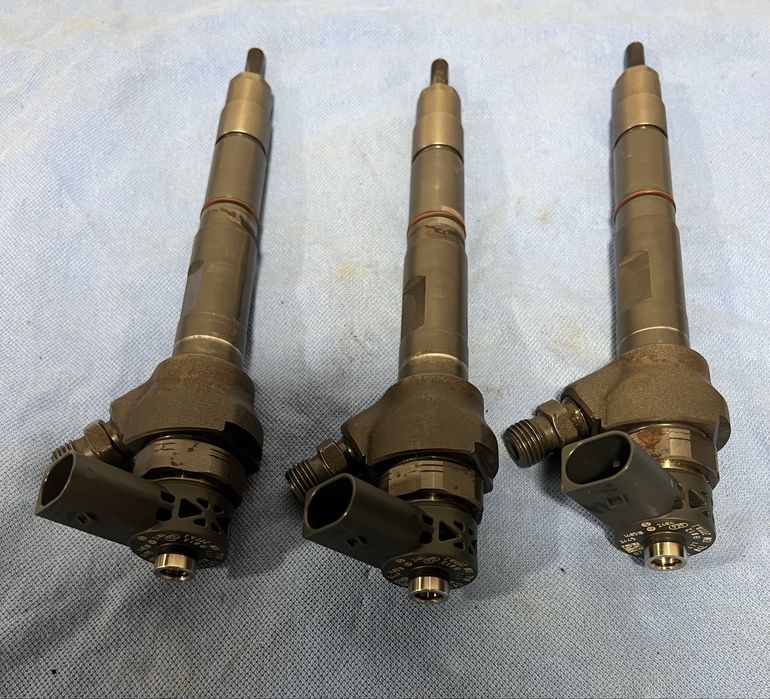 Injectoare golf 7, passat b8, skoda octavia 3. 04L 130 277 AJ