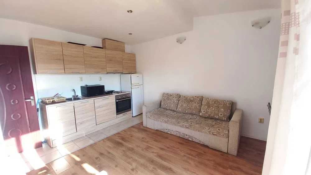 Дава се под наем Двустаен апартамент в к.к. Слънчев бряг - 45 кв.м за 104.55 € - Снимка #1