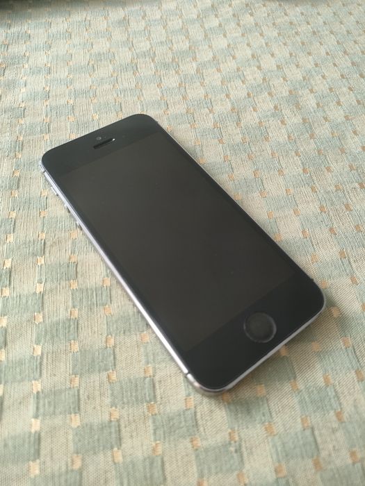 Продам iphone 5s 16гб