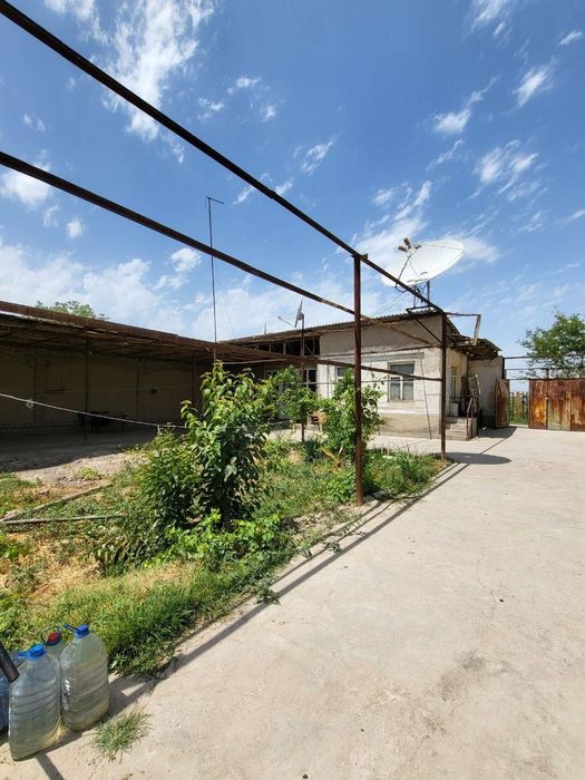 ARZON NARXDA. O'rtaChirchiq tumani Qorasuv sentrda Masjid yonida