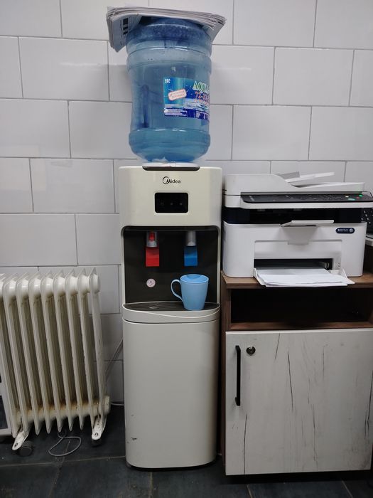 Продам кулер для воды