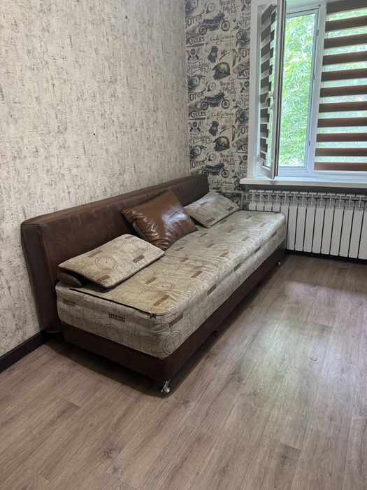 Диван компактный, раскладной (самовывоз)