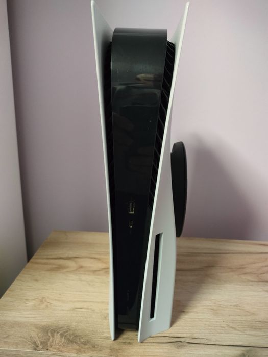 Consola PlayStation 5 + 8 jocuri PS5