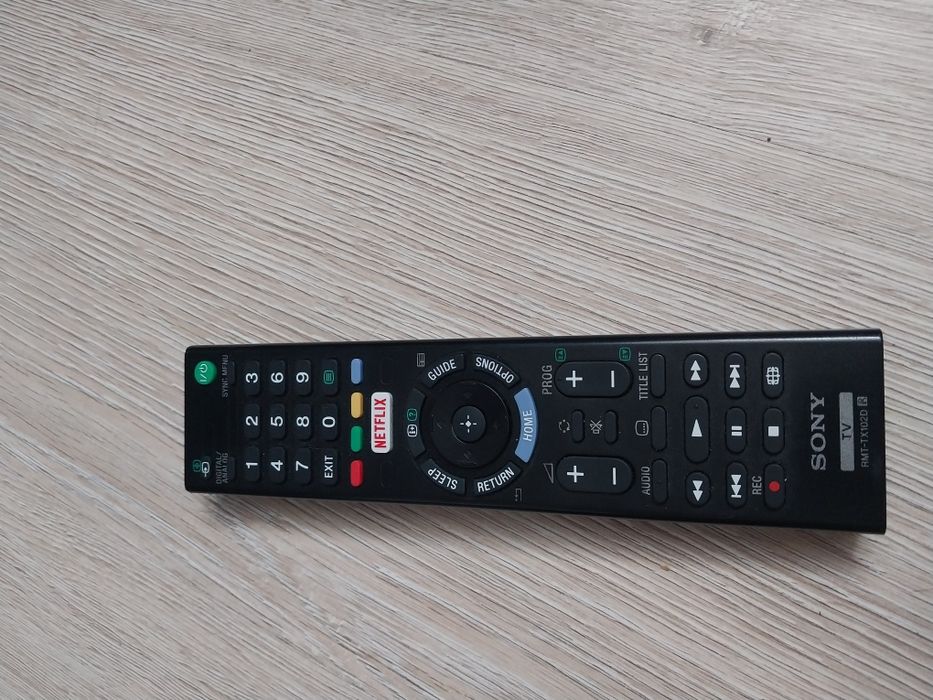 Смарт телевизор Sony 109см. С креплением на стену.