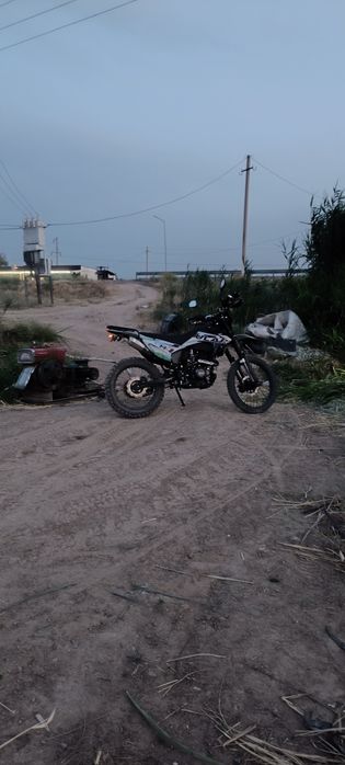 Мотоцикл ULAR H7