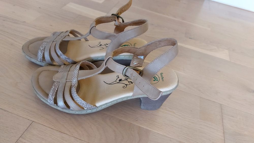 Sandale ortopedice marime 40