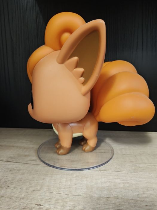 Figurina jumbo pokemon , Vulpix originala