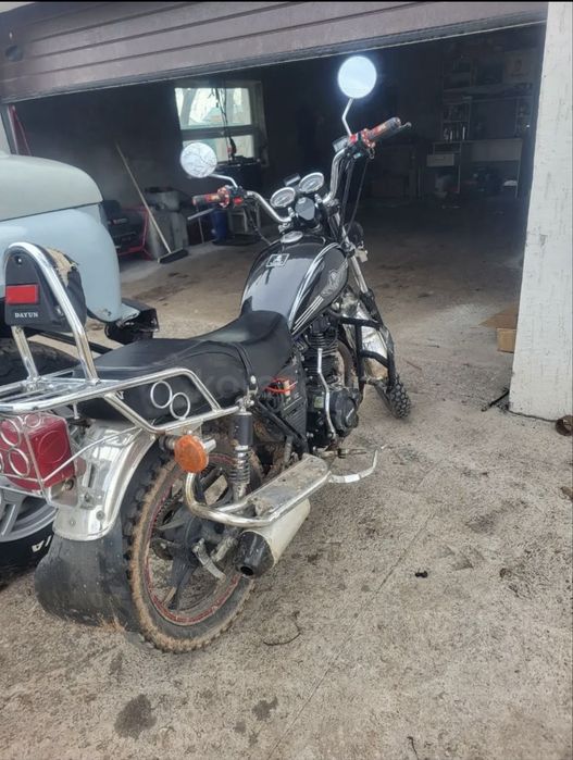 Продам мотоцикл 200куб
