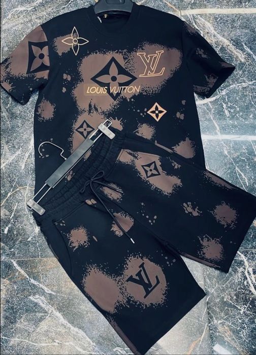 Compleu Louis Vuitton