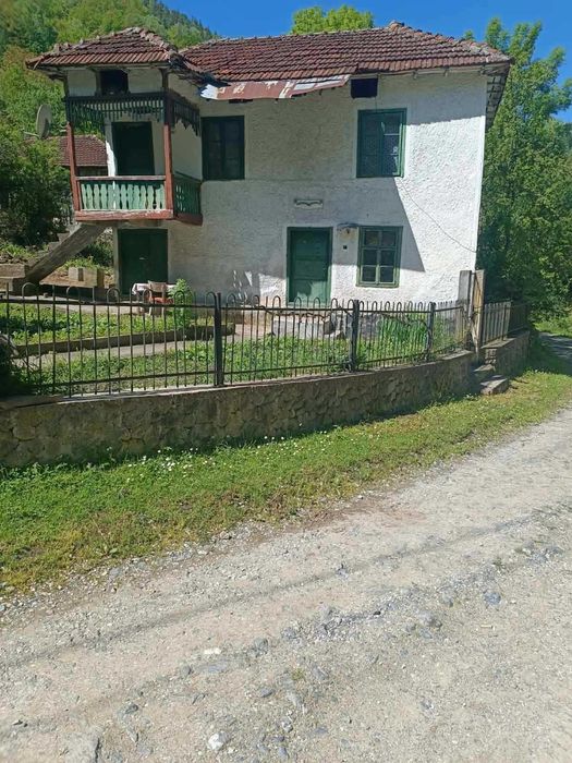 Продажба на къща
