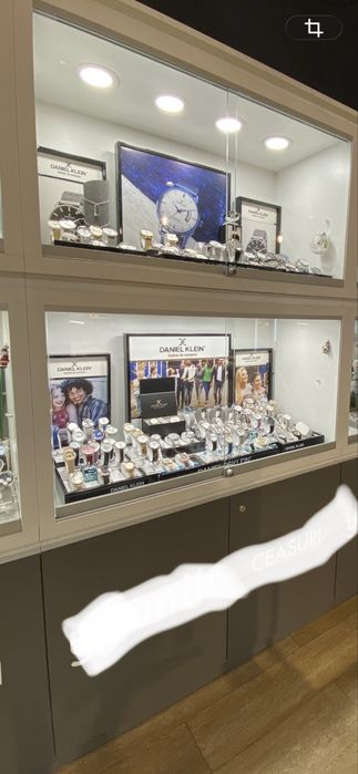 Display ceasuri de mana