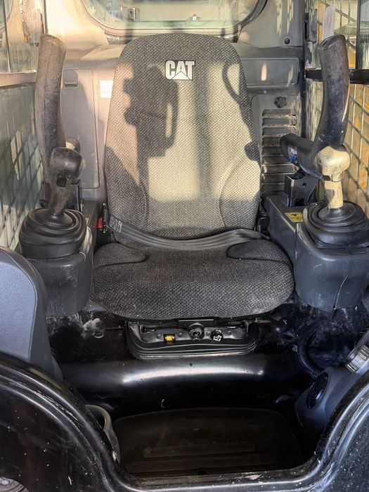 Miniincarcator bobcat cat 4,2 tone