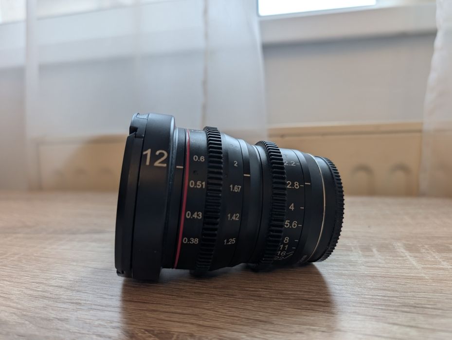 Meike 12mm MFT T2.2