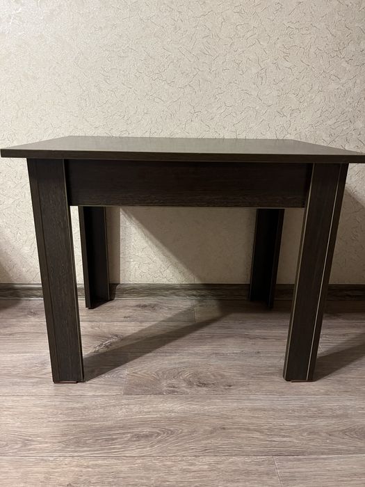 Столик журнальный