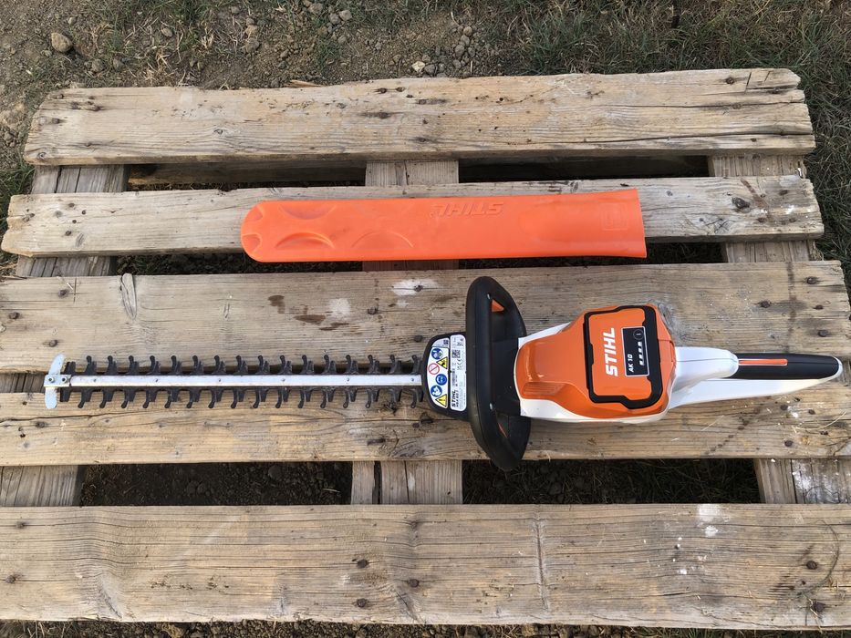 Foarfeca gard viu pe baterie Stihl Hsa 86 cu acumulator Ap300S