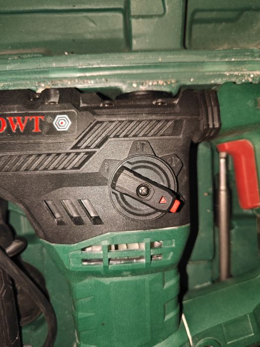 Перфоратор DWT BH-15 32v