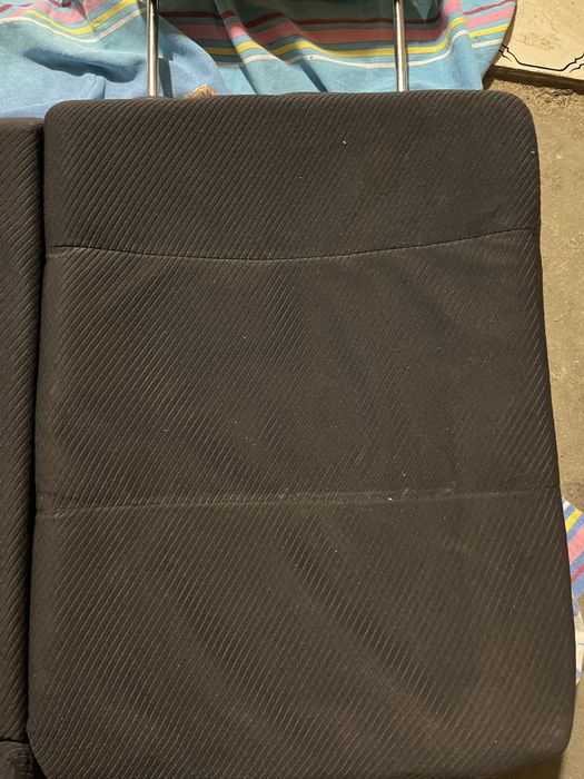 продам задние сиденья ауди 80б4