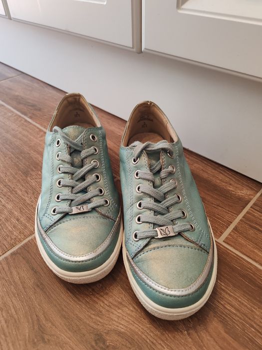 Sneaker low Caprice 35.5