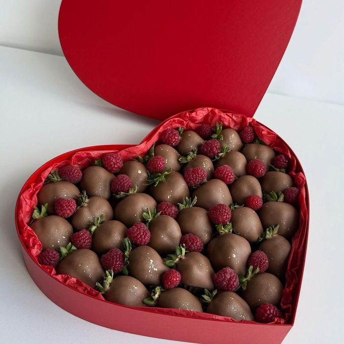 Клубника в шоколаде премиум