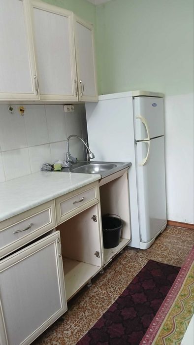 2 хоналлик квартира 2 кават ижарага берилади, централный аптека