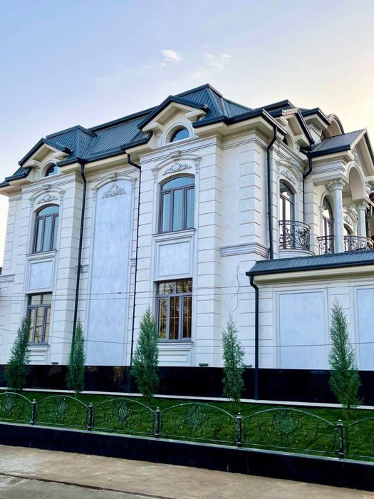 Продается евродом угловой с зади Гостиница Россия