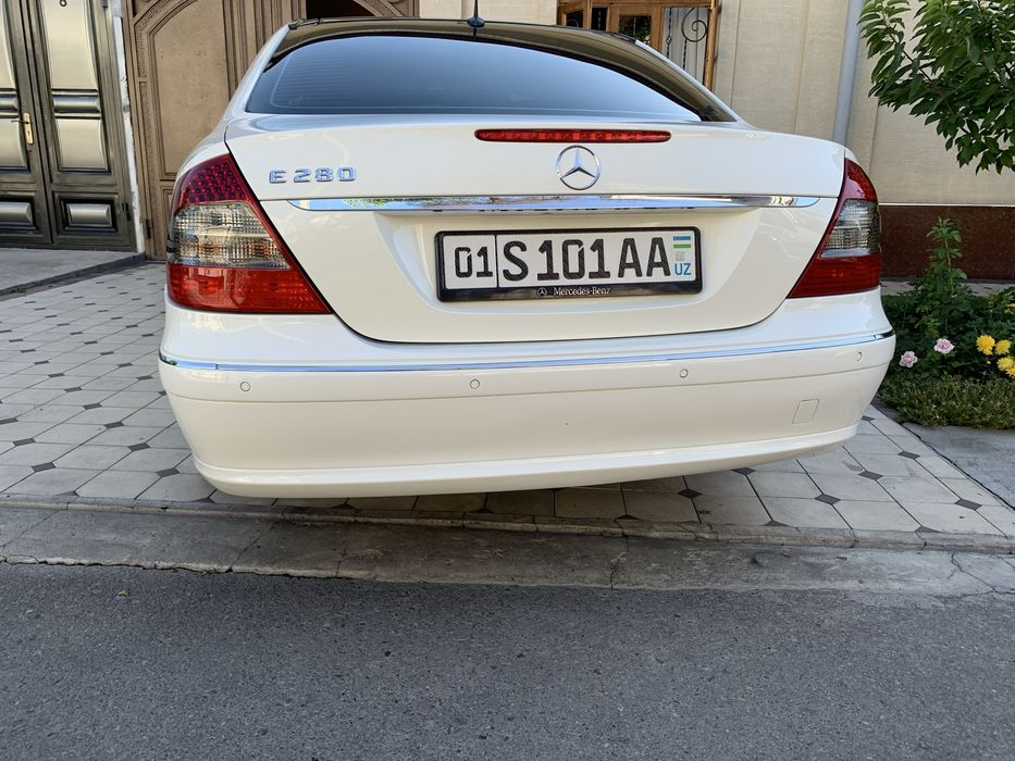 Mercedes 211 God 2007 ..