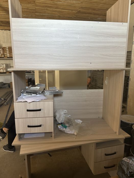 Стол компьютерный