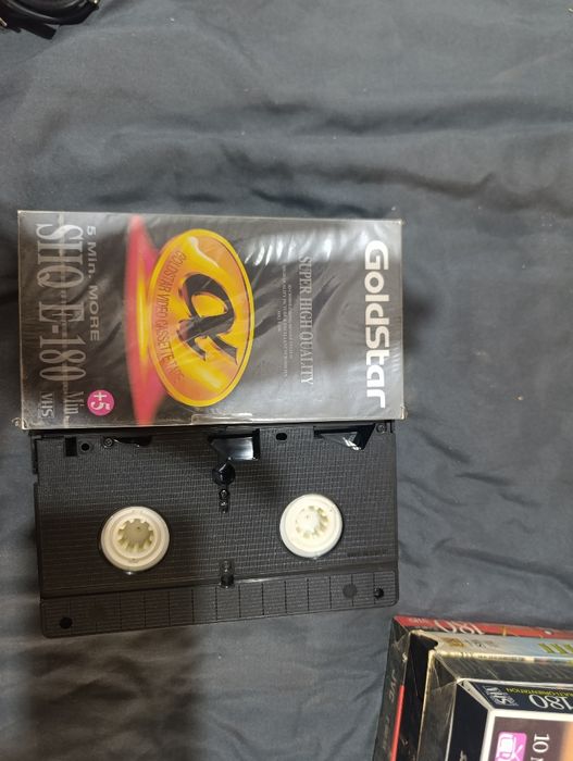 Продаю касеты для кассетного видео проигрыватель.