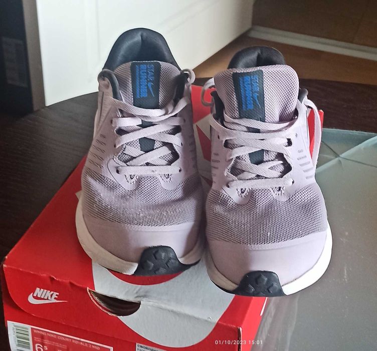 Маратонки Nike номер 37.5 !