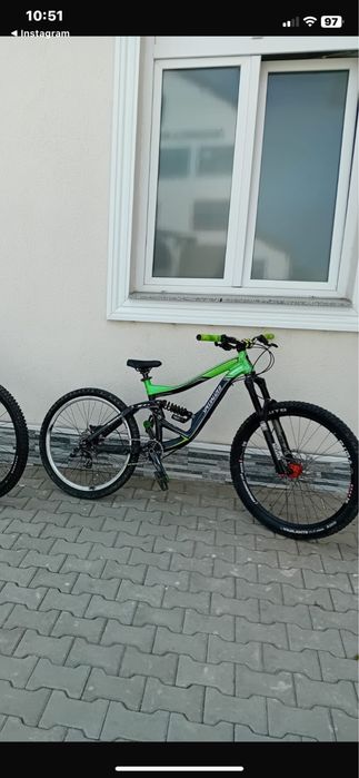 Se vinde specialized big hit pe piese ‼️