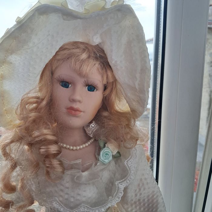 Порцеланови кукли