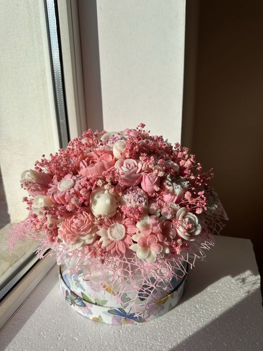 Aranjamente florale si lumânări din ceară de soia