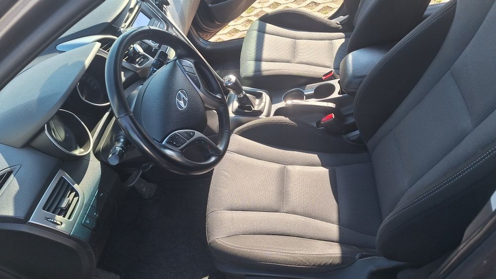 Hyundai  i30 1.6 benzina Manuala 02.11.2012