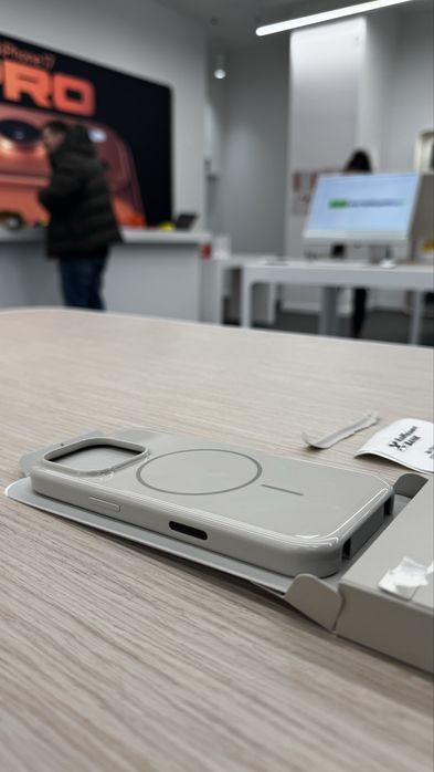 Husa Silicon Beats iPhone 16 Pro Magsafe - Culoare Stone