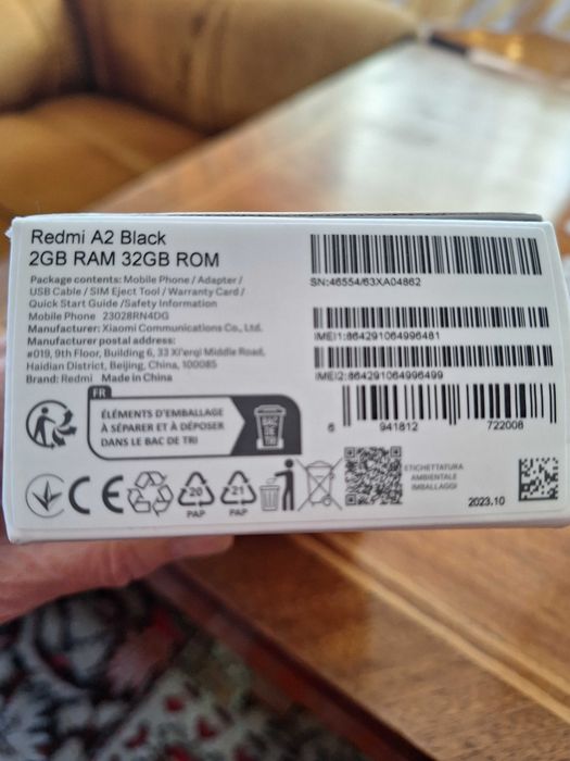 Продавам смартфон REDMI A2 2GB RAM 32GB ROM. С нарушена опаковка,но чисто нов.