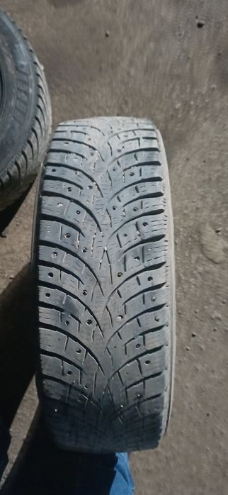 Шины зимние 2 шт