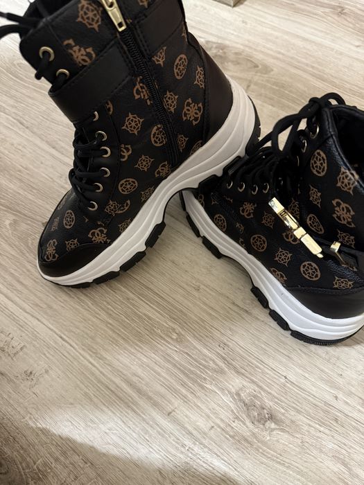 Дамски боти”Guess”