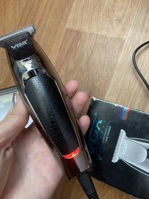 V-030 professional мужской триммер