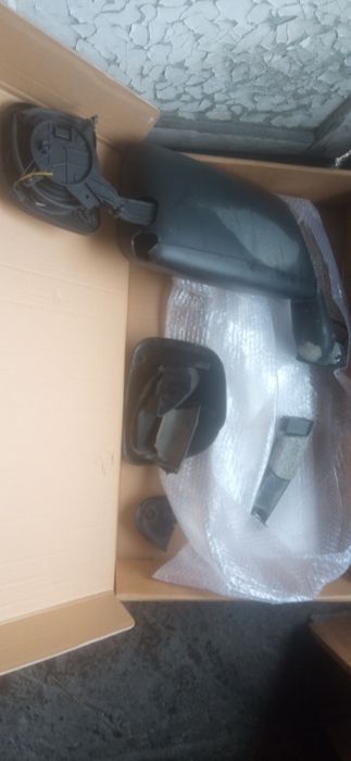 Продам зеркало на Scania