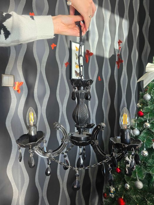 Черен полилей с висулки