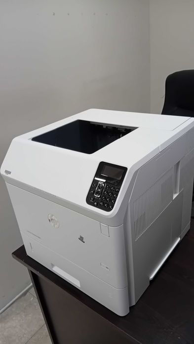 Нов!!! Лазерен принтер HP LaserJet Еnterprise M 605 с дуплекс и мрежа