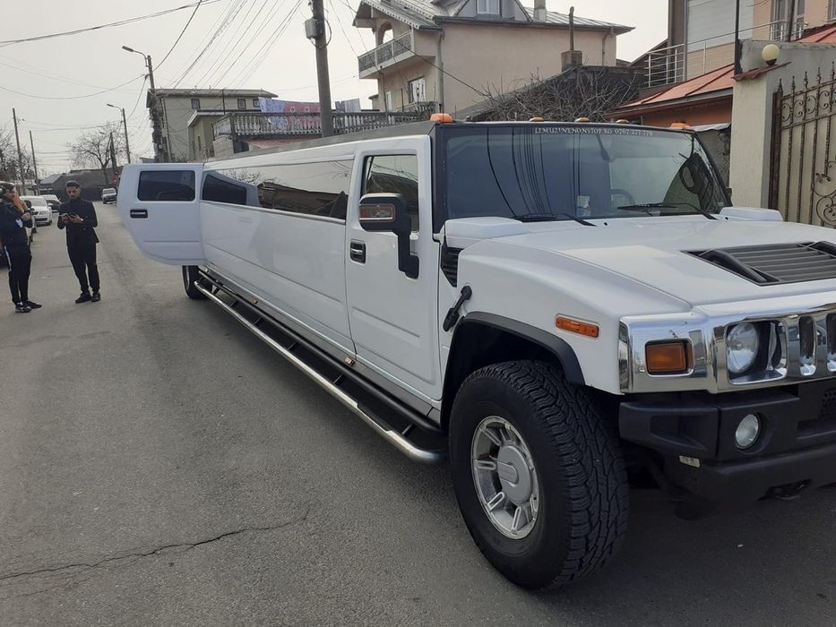 Limuzina Hummer de inchiriat / limuzine de inchiriat nunta ! promotie