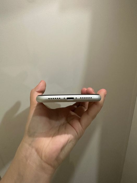 iPhone 10 в отличном состоянии