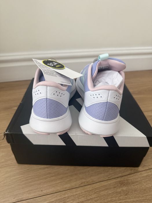 Кроссовки Адидас