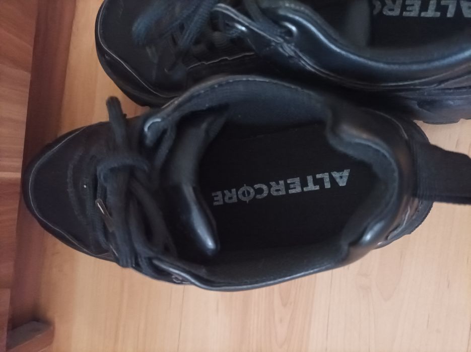 Черни сникърси Altercore