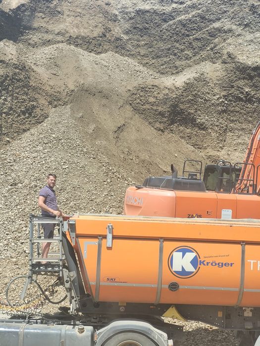 Balast pentru drumuri , terasamente ,  (compactabil).Transport gratuit