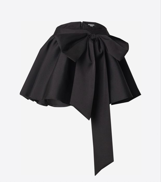 Пола от ABOUT YOU